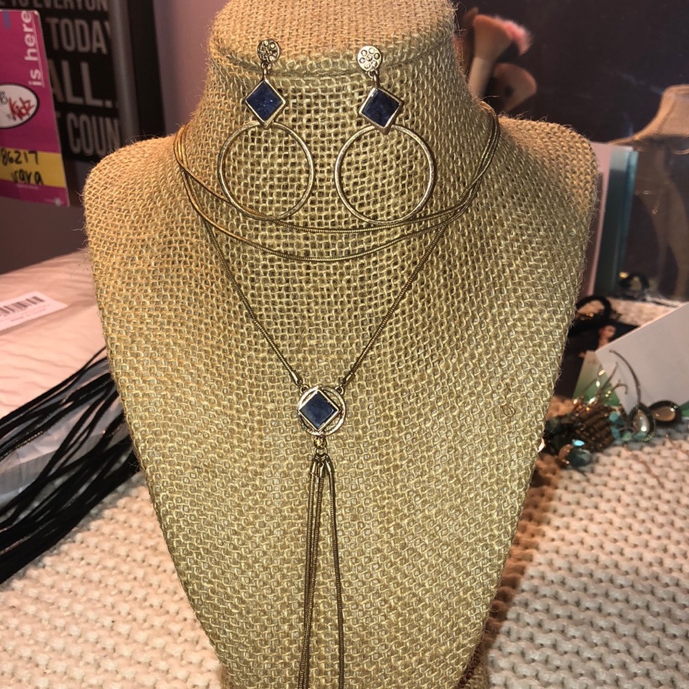 Necklace and earrings set